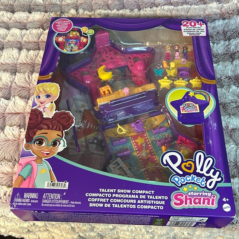 The Polly Pocket Starring Shani Talent Show compact